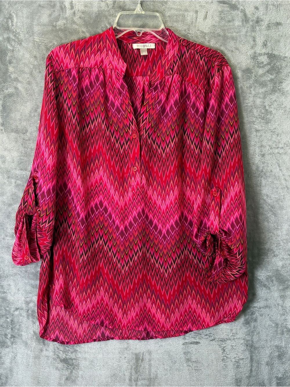 Roz & Ali Fuchsia Chevron-Print Roll Sleeve Tunic